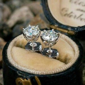 NWT STERLING SILVER PRETTY STUD EARRINGS